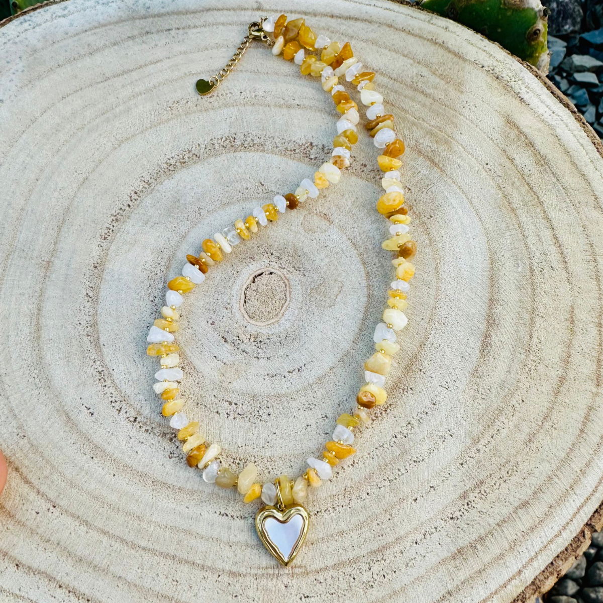 Collier solo pampille AMOUR en Aventurine jaune - Pampille Cœur nacré