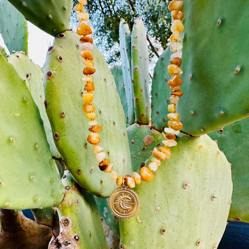 Collier solo pampille ASTRAL en Aventurine jaune - Pampille Médaillon Lune